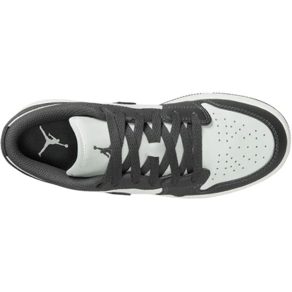 05edefc0ce204d3fa0c0fcabe57fd870.jpg Jordan Air Jordan 1 Abrasion Resistant Low Top Children's Basketball Shoes White Gray Teenagers 553560-044