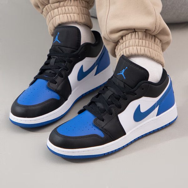 4eb5ac1063674c6e9ef491b357cb4b39.jpg Jordan 1 Low SE Alternate Royal Toe GS 553560-140