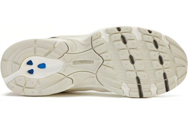 dcdbe02c4bca431b8f469802ebbc44a6.jpg New Balance 530 Ivory MR530SH