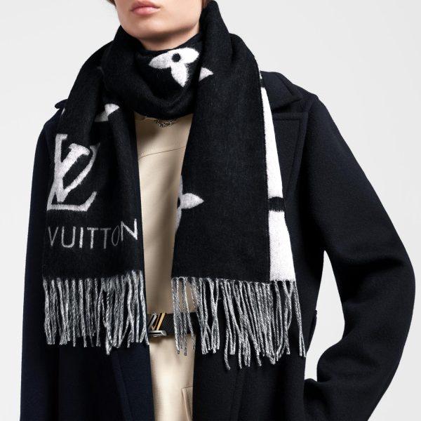440e16a7c8a54fbca898d7474b79595e.jpg LOUIS VUITTON Reykjavik Scarf M71040