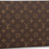 71304d5a147e454ebe0c5c61766f5a22.jpg LOUIS VUITTON Toiletry Pouch 26 Monogram Brown M47542