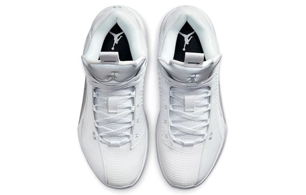 1009f7fd7a574af4a5fdec1074acce8c.jpg Jordan Xxxv Low Metallic Silver CW2459-100